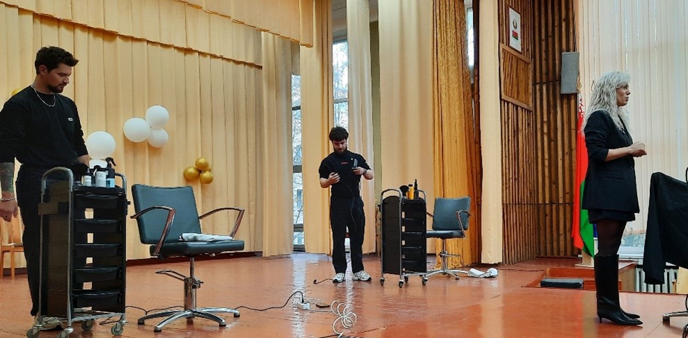 Мастер-класс для художников-модельеров специальности «Парикмахерское искусство и декоративная косметика»